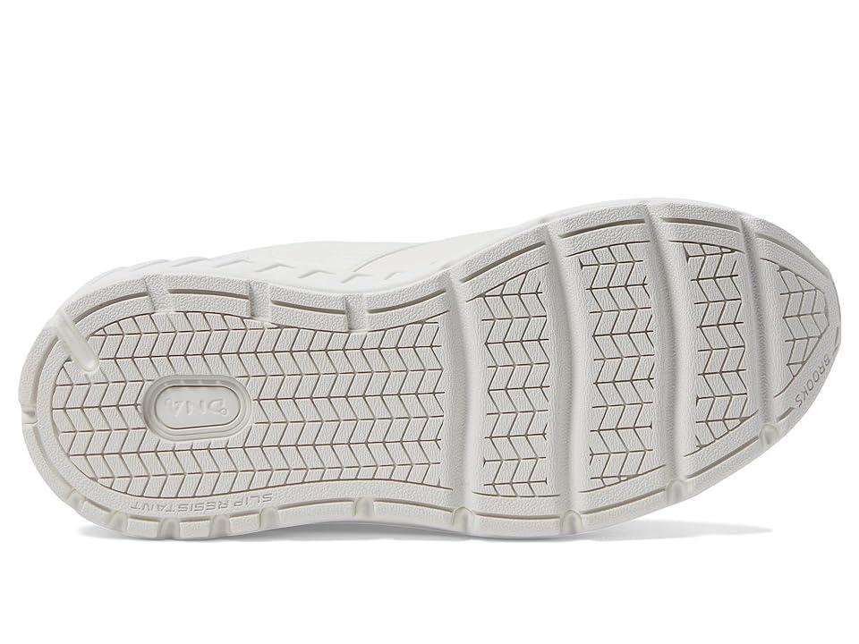 Brooks Addiction Walker V-Strap 2 White) Women's Walking Shoes Product Image