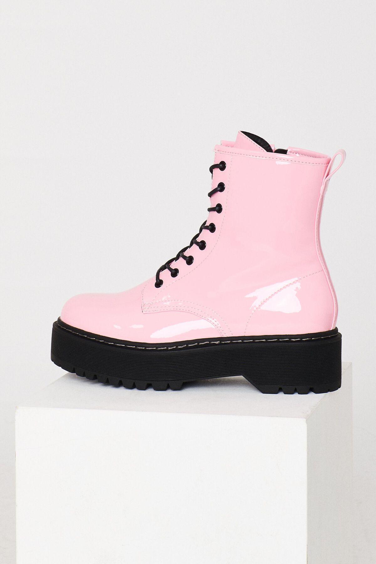 STEVE MADDEN Betty Boots Product Image