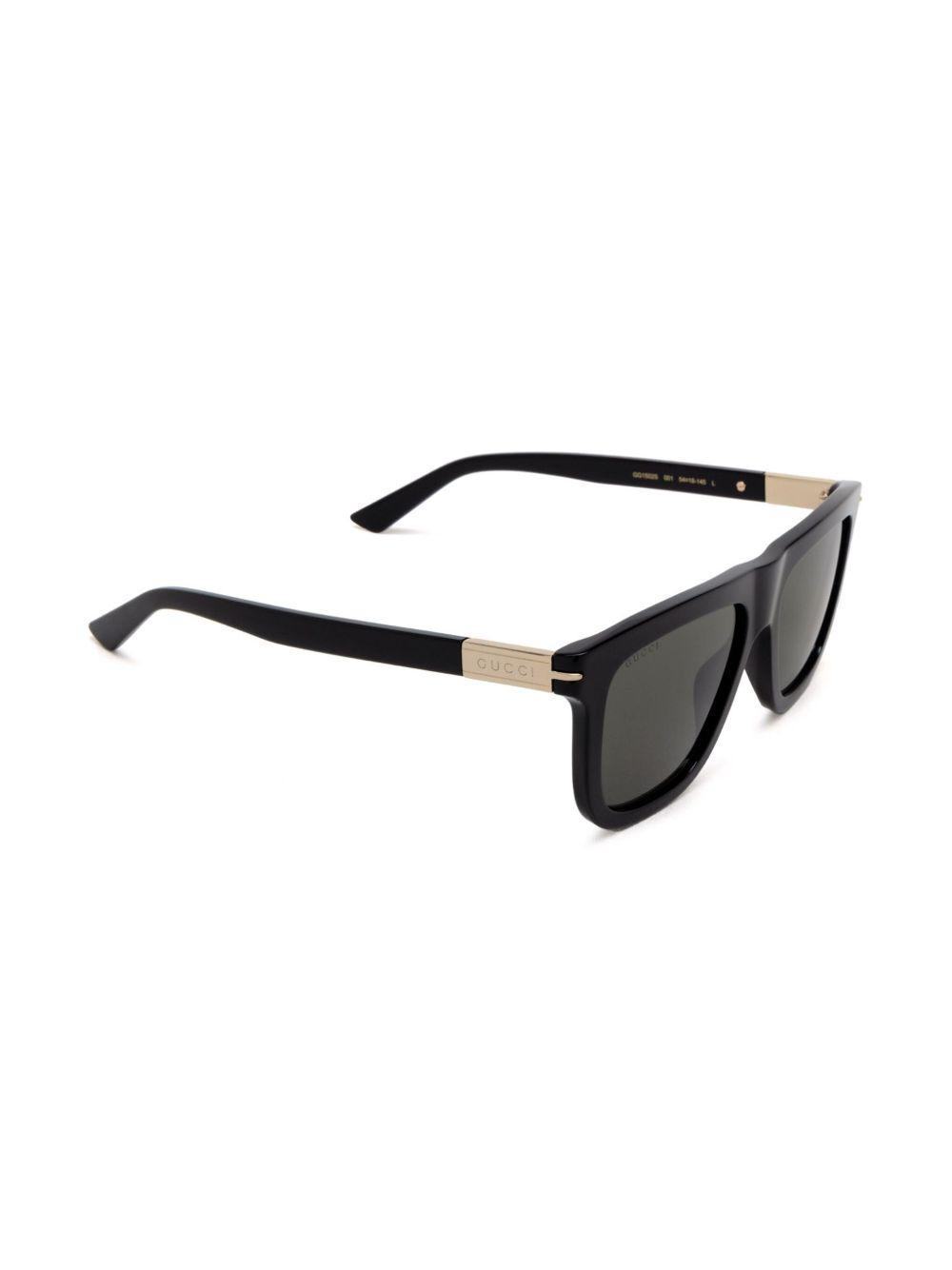 logo-plaque wayfarer-frame sunglasses Product Image