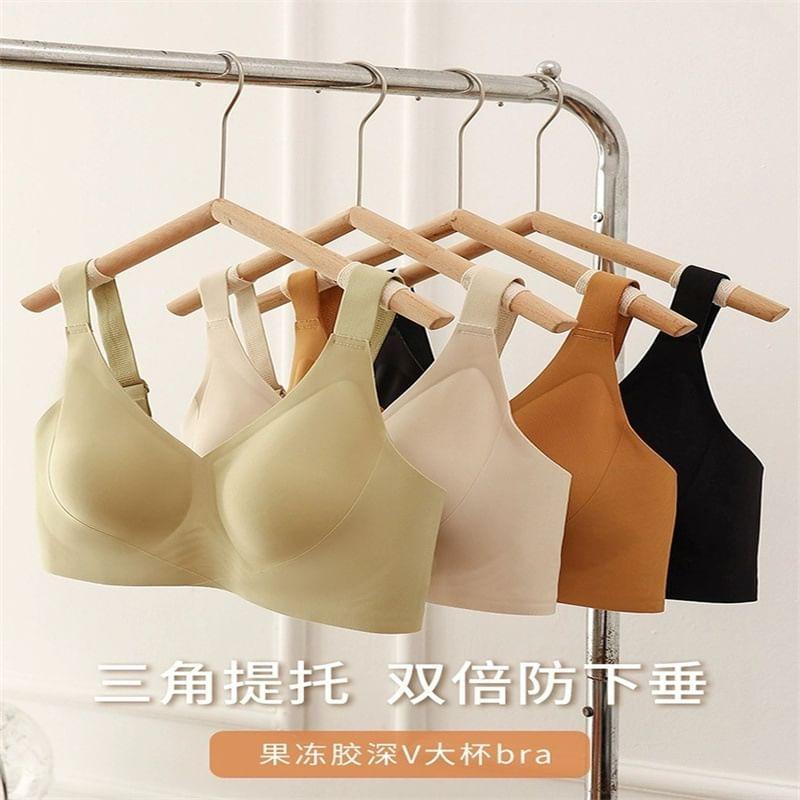 Plain Seamless Wireless Push Up Bra Product Image