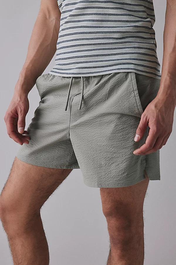 Nike Mens Unlimited Dri-FIT 5 Unlined Seersucker Versatile Shorts | HJ4091-320 Product Image