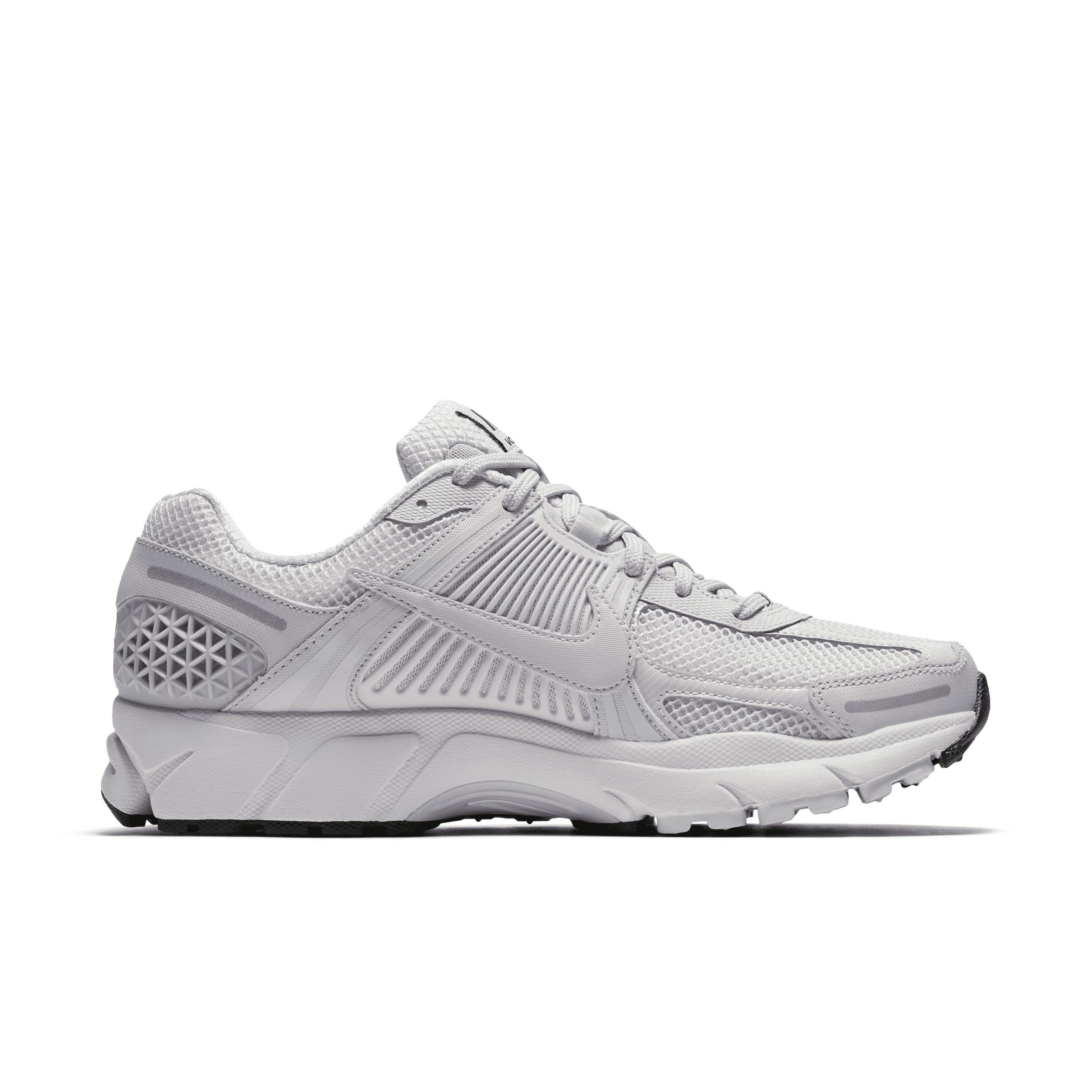 Nike Mens Zoom Vomero 5 Shoes Product Image