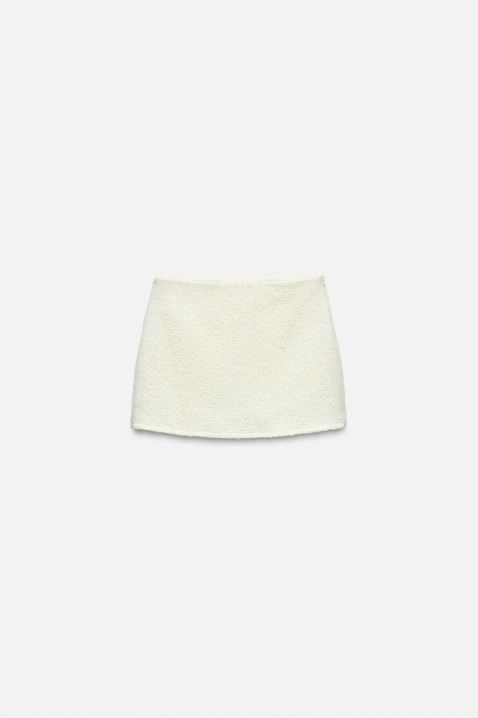 BOUCLÉ SKORT Product Image