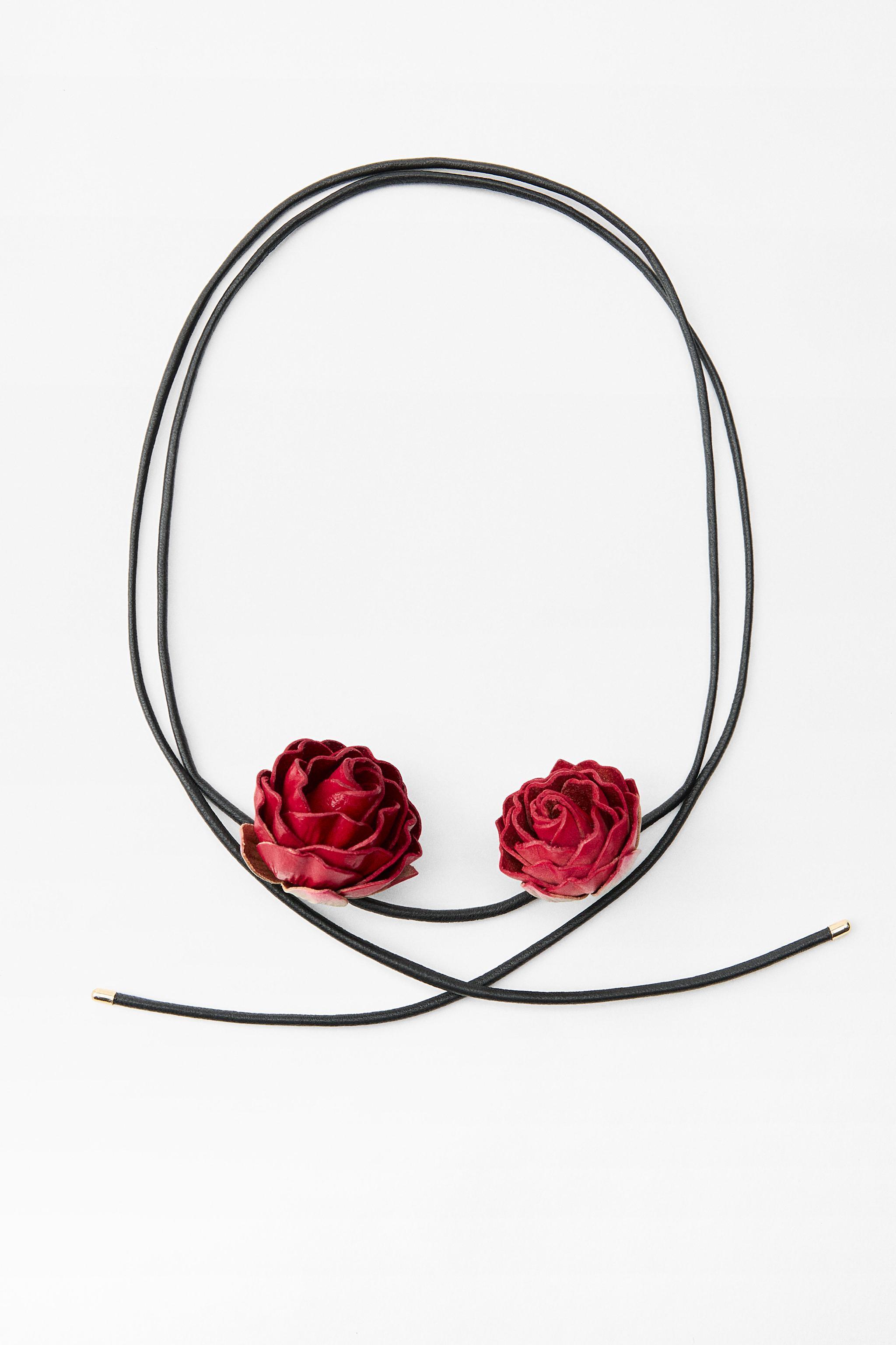 THIN LEATHER NECKLACE WITH ROSES Product Image