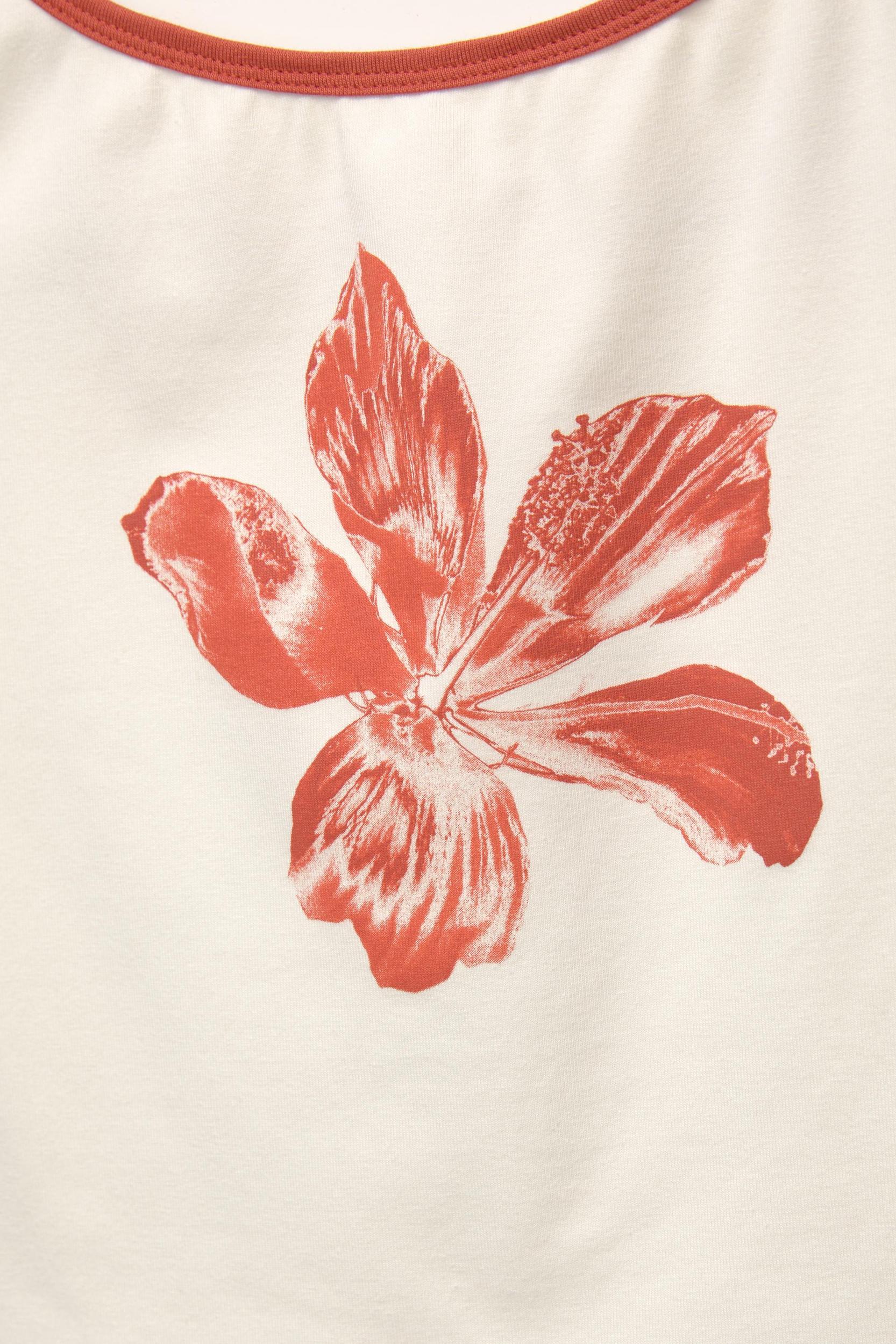 Top with straps and flower Product Image