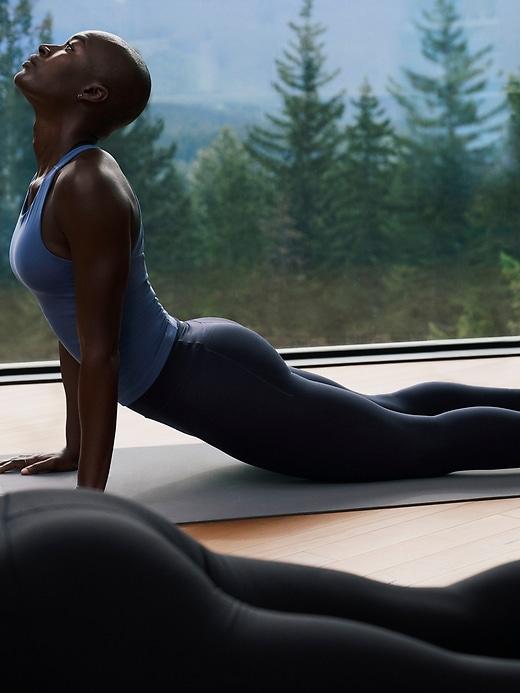 Transcend Stash High Rise Legging Product Image