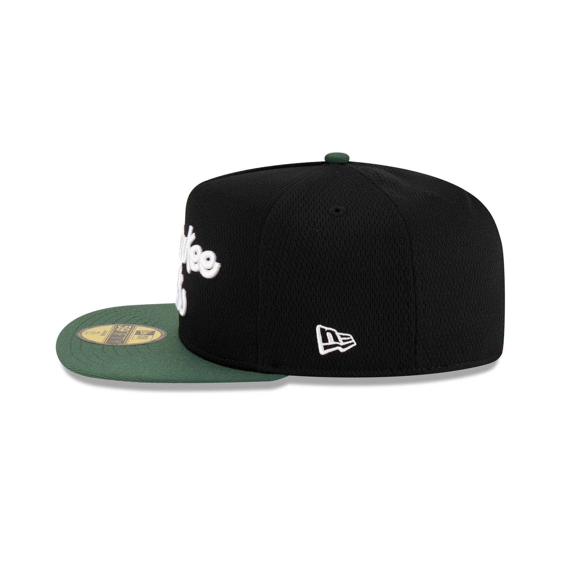 Milwaukee Bucks Dashmark Mesh 59FIFTY A-Frame Fitted Hat Male Product Image