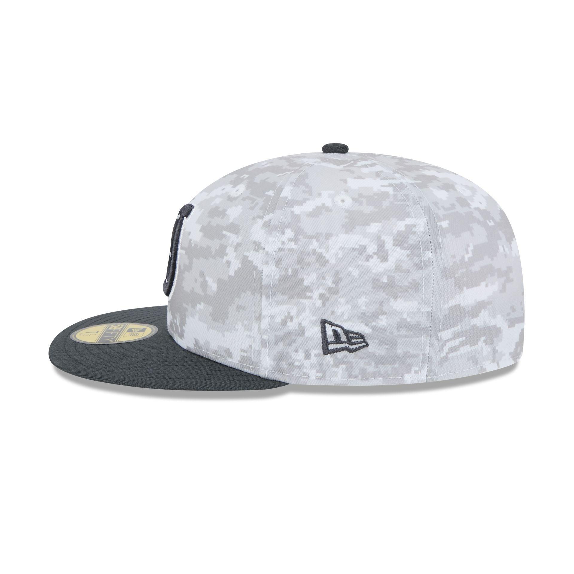 Indianapolis Colts 2024 Salute to Service 59FIFTY Fitted Hat Male Product Image