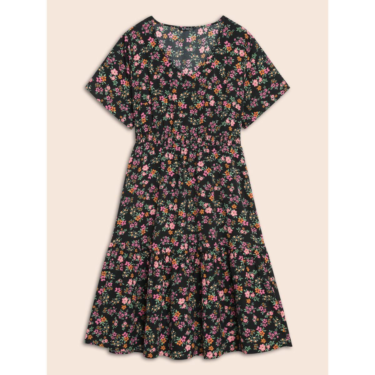 Plus Size V Neck Ditsy Floral Shirred Dress Black Women Elegant Shirred V-neck Short sleeve Curvy BloomChic 12/L Product Image