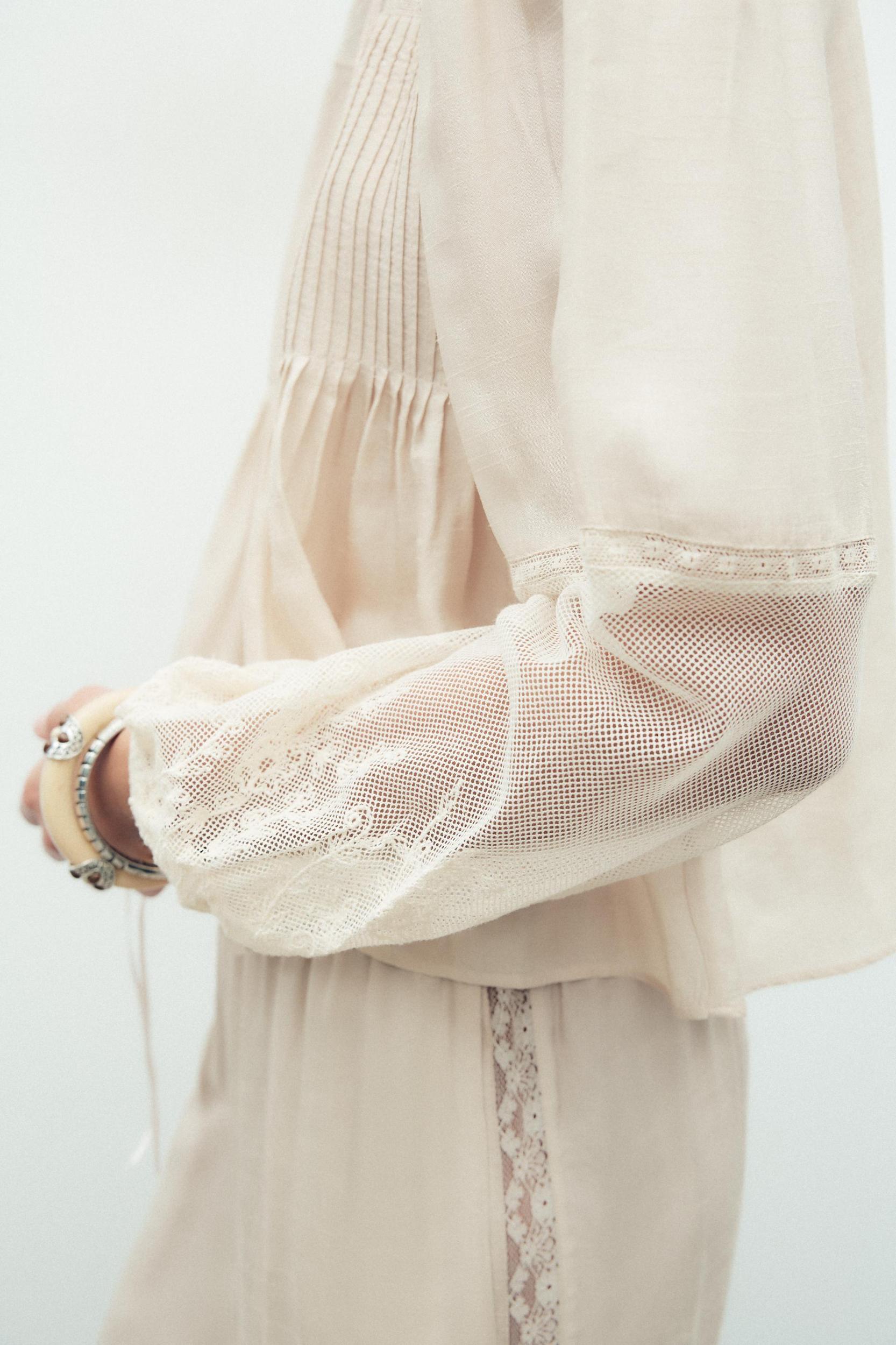 TIE COMBINATION BLOUSE Product Image