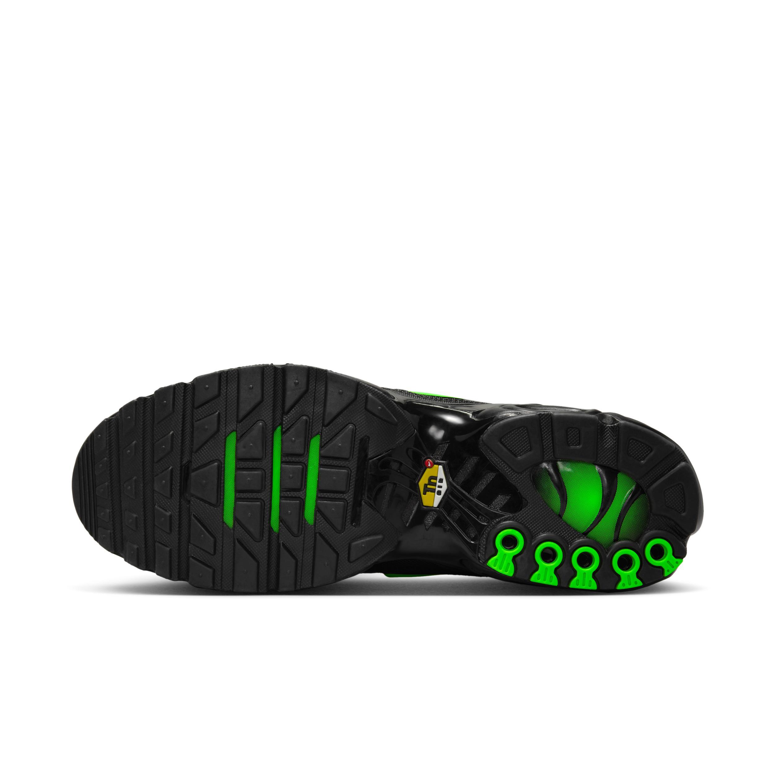 Nike Mens Air Max Plus Shoes | DM0032-024 Product Image