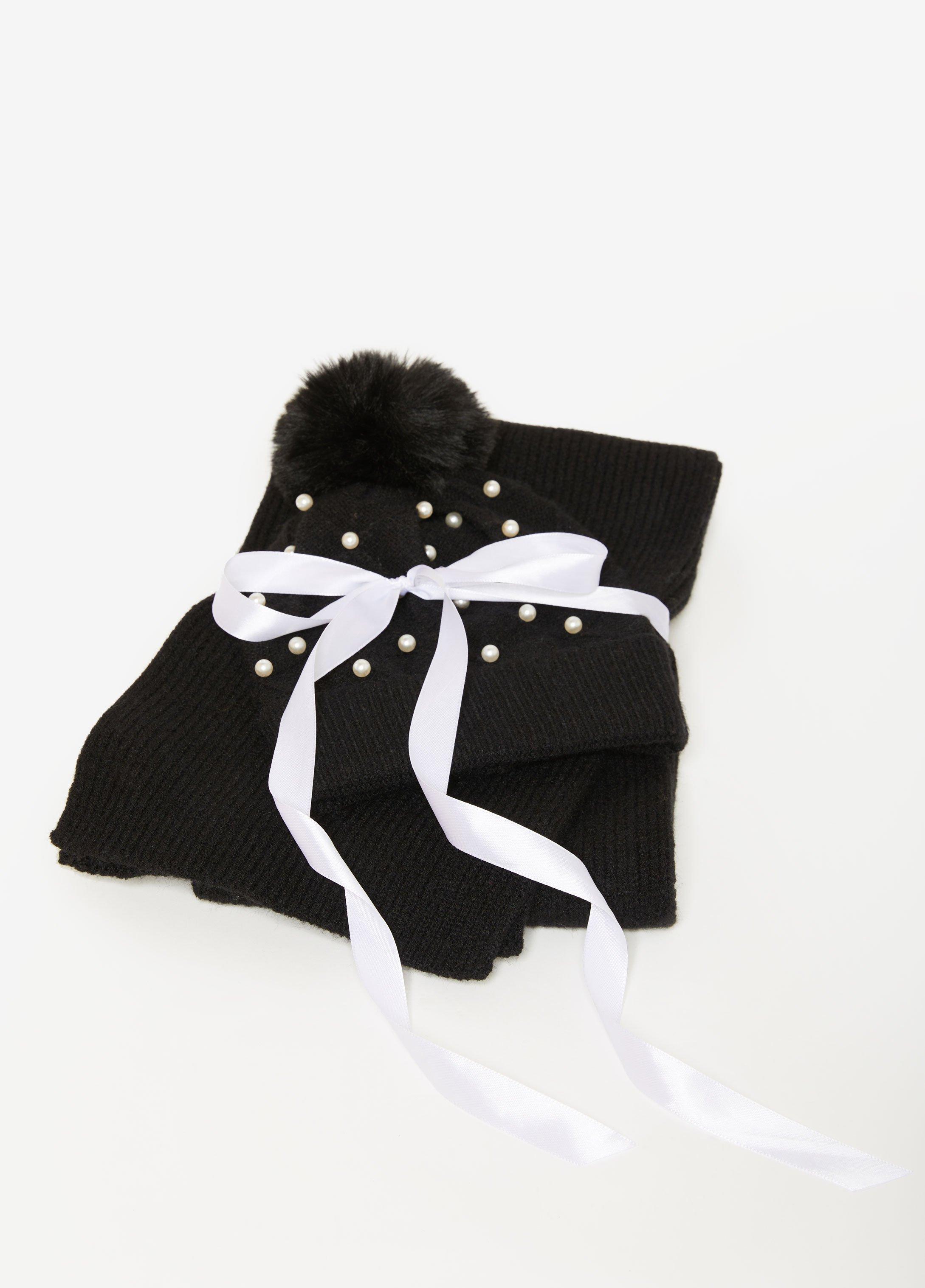 Faux Pearl Hat & Scarf Gift Set Product Image