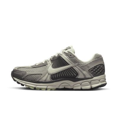 Nike Womens Zoom Vomero 5 Shoes Product Image