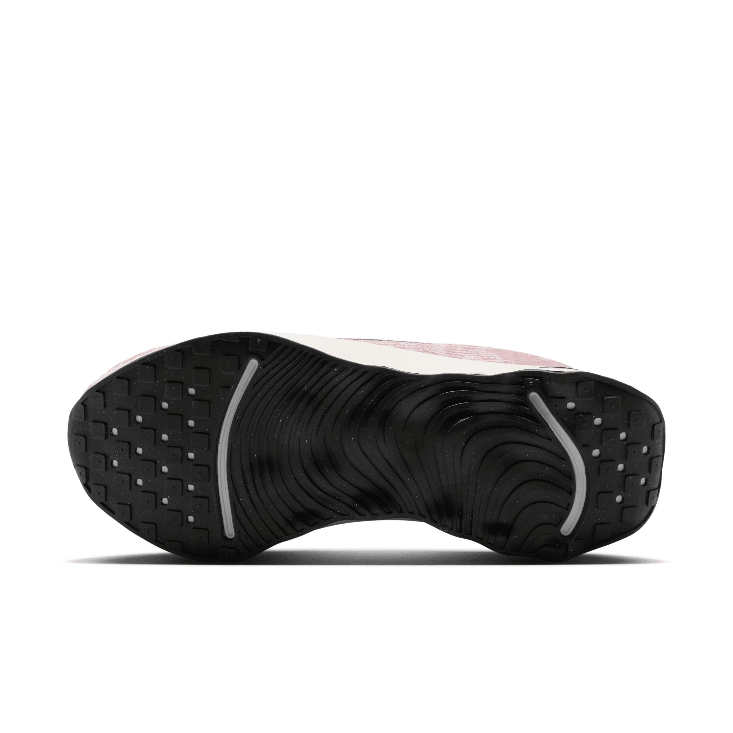 Nike Women's Motiva Premium Walking Shoes Product Image