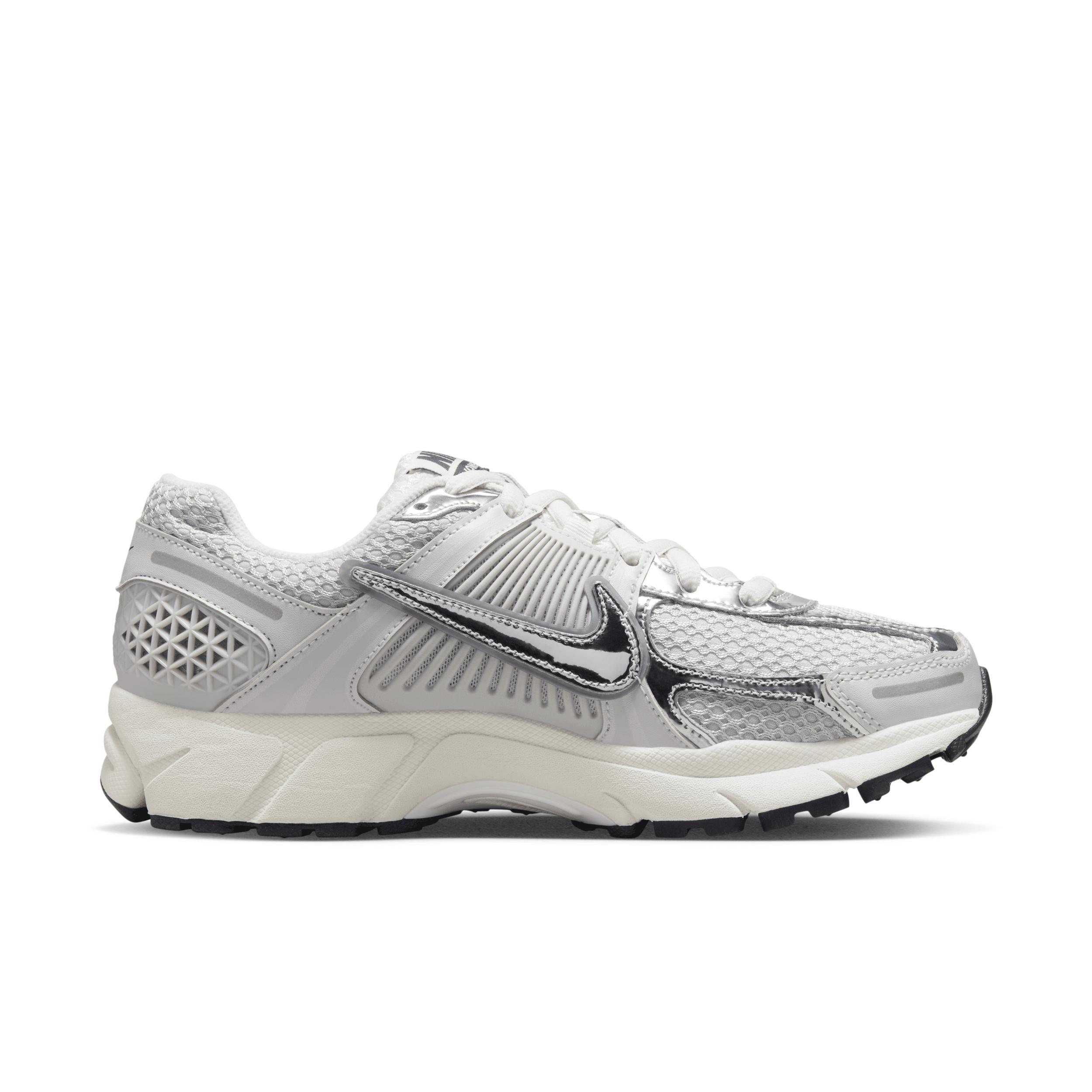 Nike Women's Zoom Vomero 5 Shoes Product Image