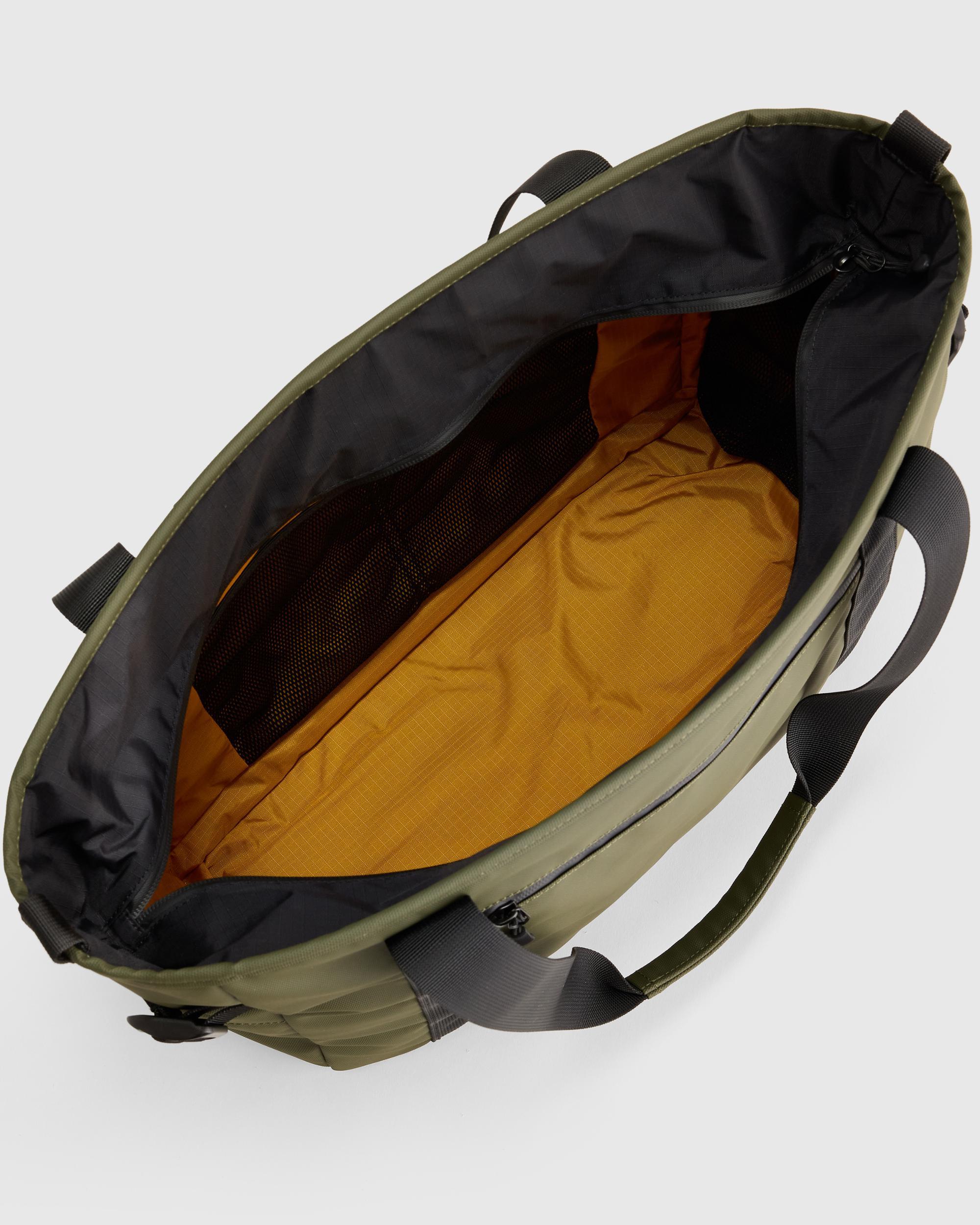 Quince | Men's Weatherproof Utility Tote Recycled Polyester Product Image
