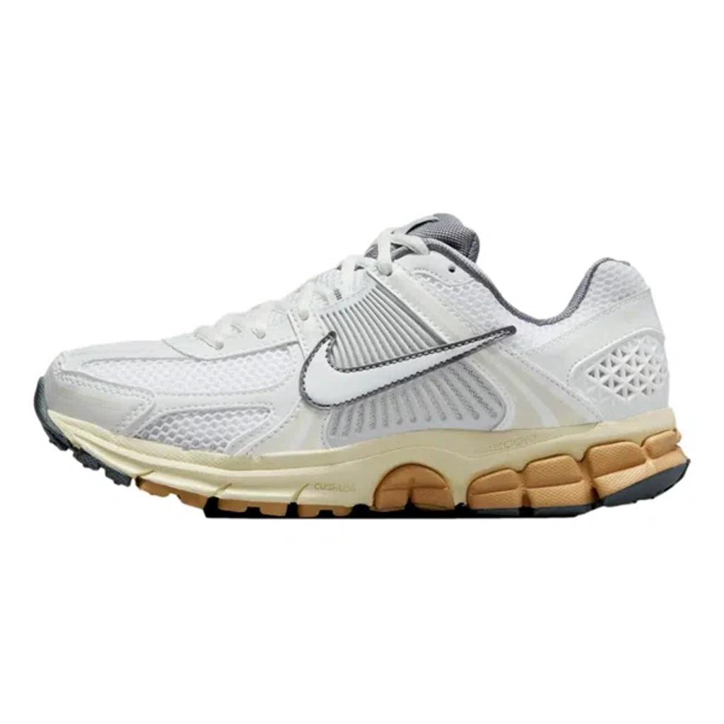 NIKE Womens  Vomero 5 In Summit White/summit White/pure Platinum/smoke Grey Product Image