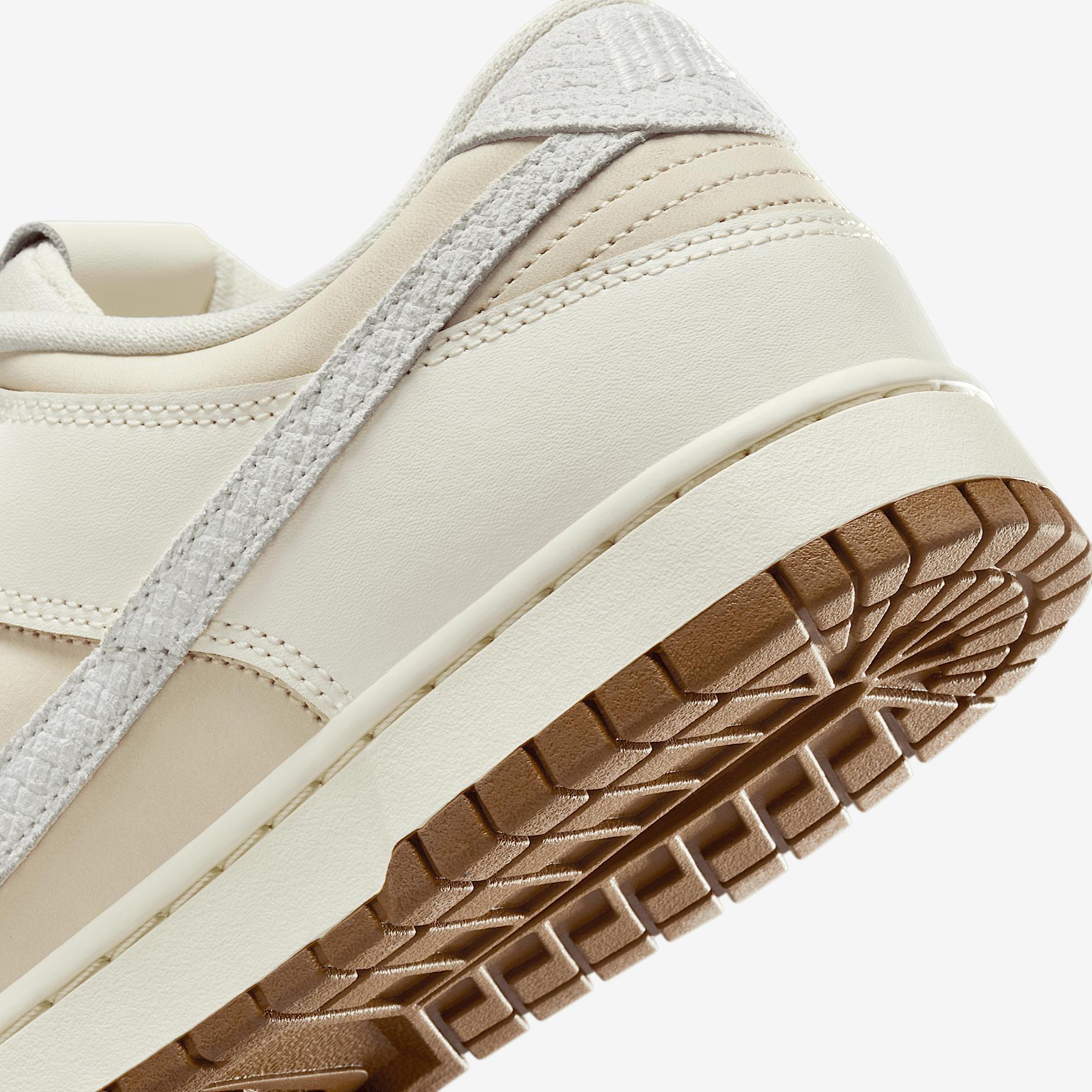 Nike Men's Dunk Low Retro Shoes Product Image