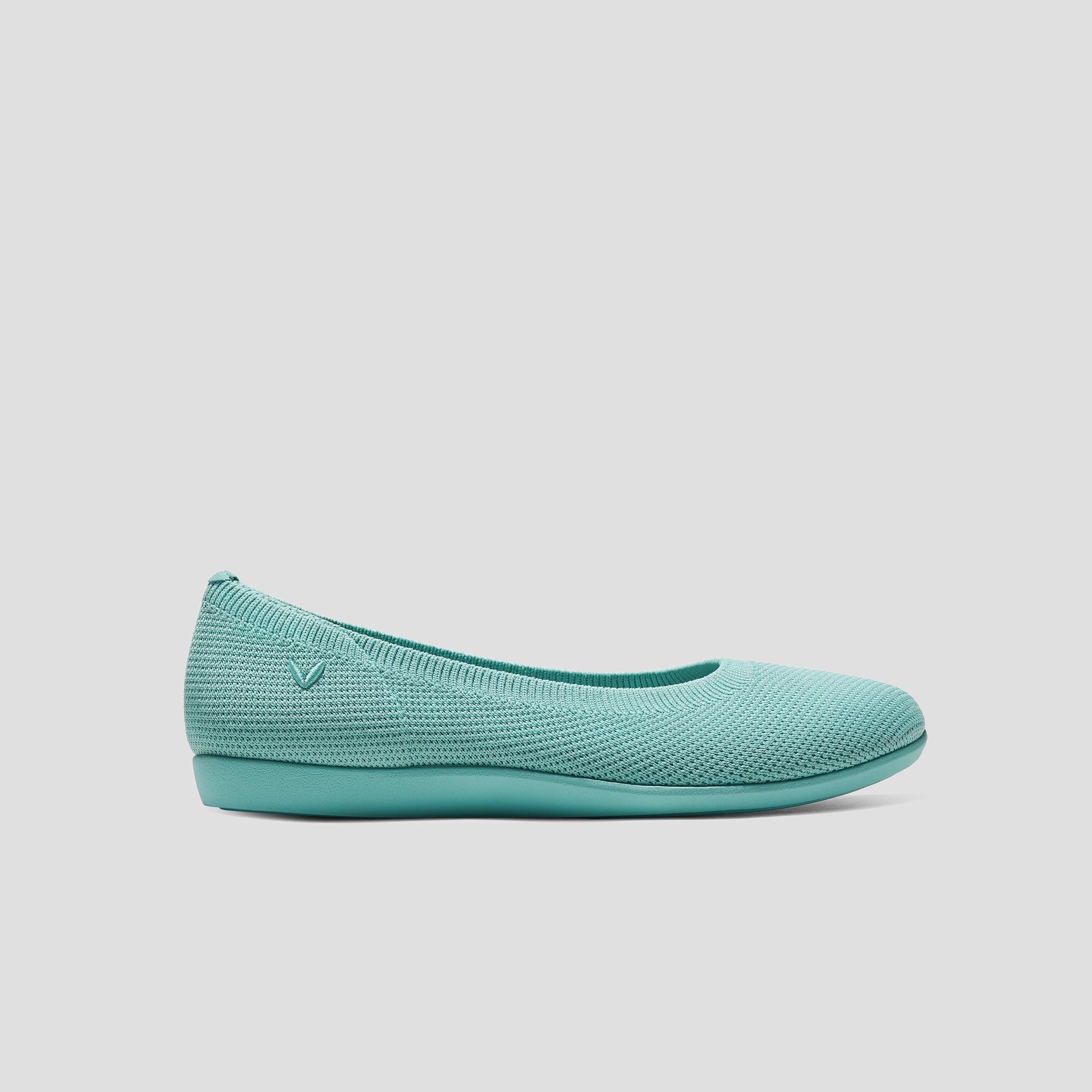 Water-Repellent Round-Toe Flats (Claire Walker) Product Image