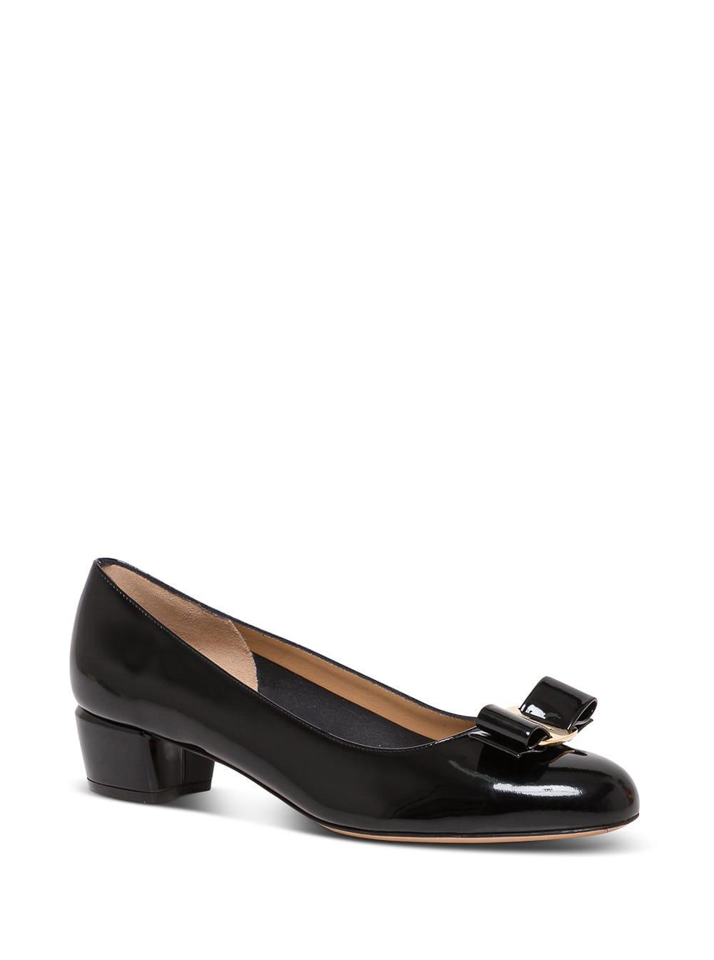 FERRAGAMO Vara Bow-embellished Patent-leather Pumps In Blue Product Image