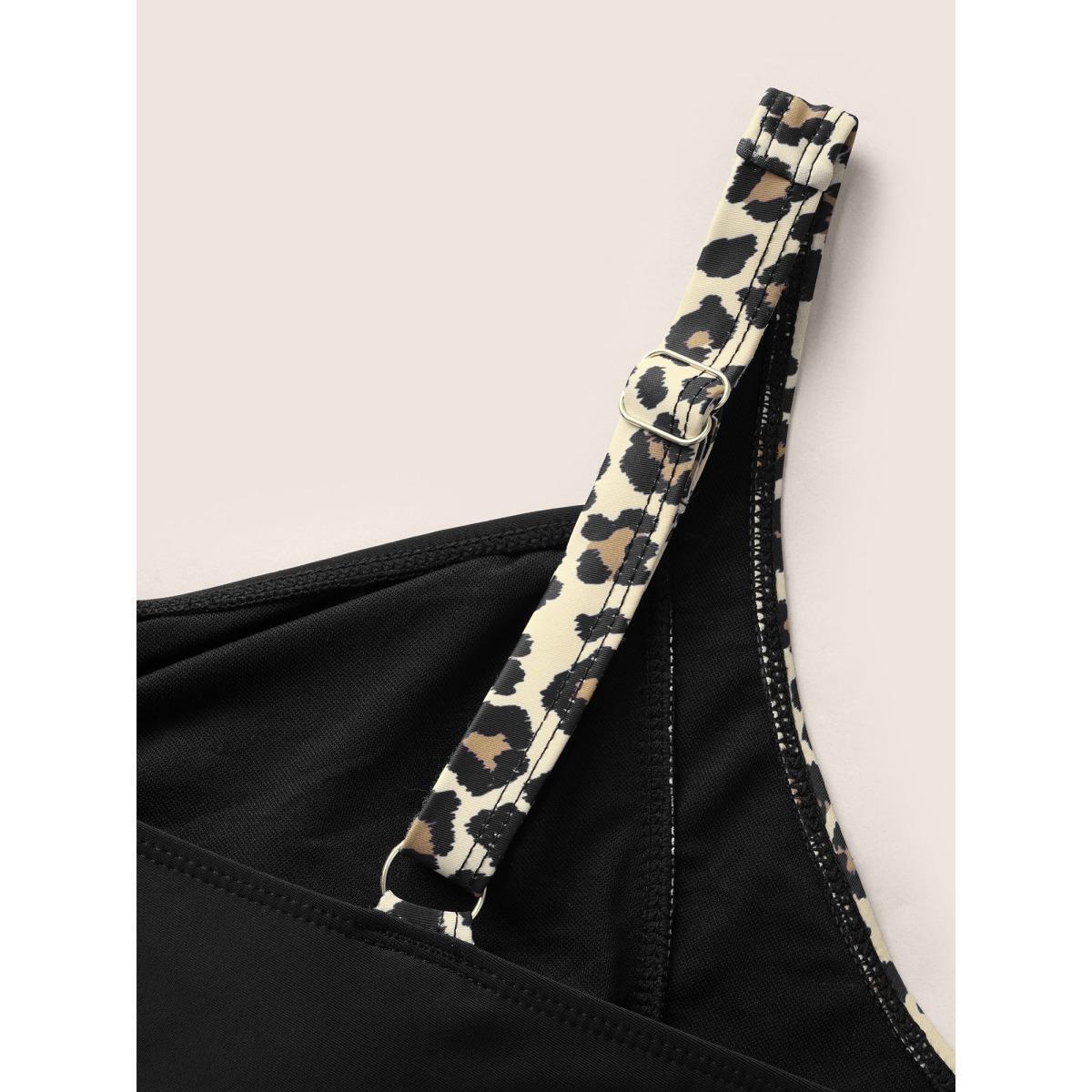 Plus Size Heart Neckline Leopard Print Patchwork Ruched Swim Top Women's Swimwear Black Beach Tucked seam High stretch Skinny Heart neckline Curve Swim Tops BloomChic 18-20/2X Product Image