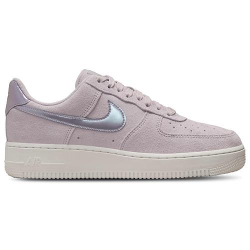 Nike Women's Air Force 1 '07 SE Shoes Product Image