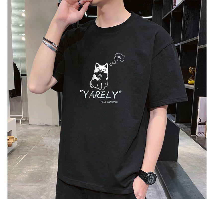 Short-Sleeve Crew Neck Cat Print T-Shirt Product Image