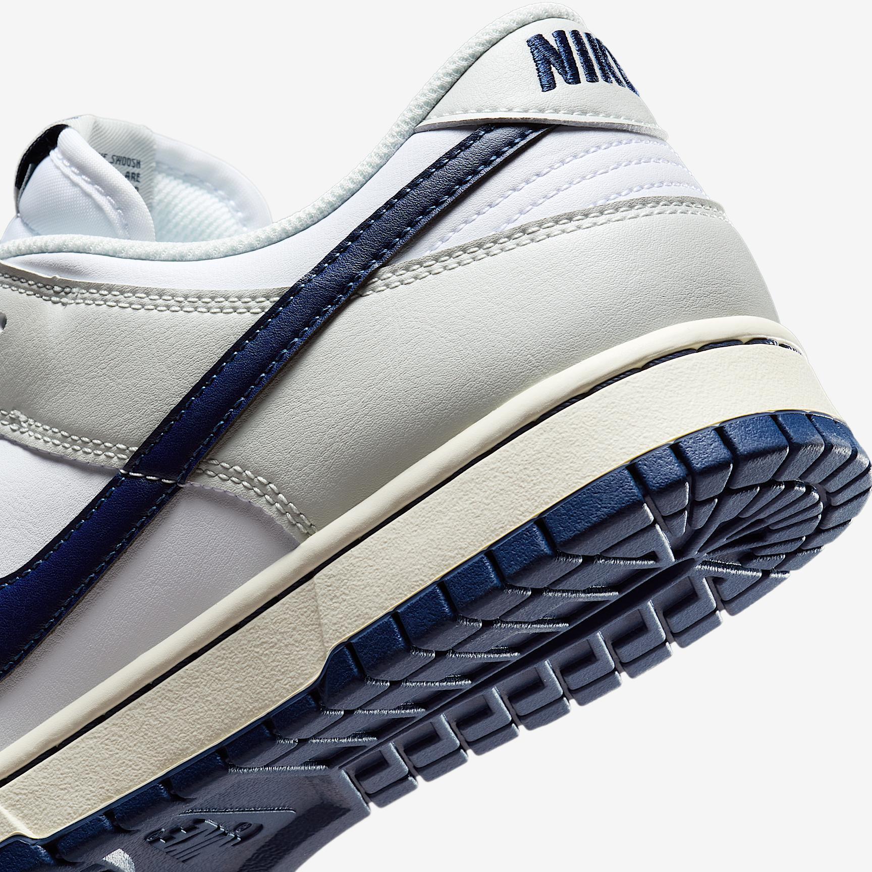 Nike Men's Dunk Low Retro Shoes Product Image