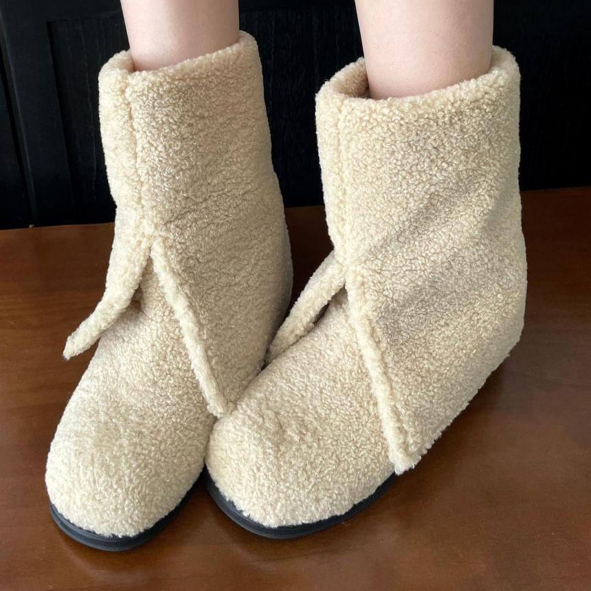 Low Heel Plain Fleece Short Boots Product Image