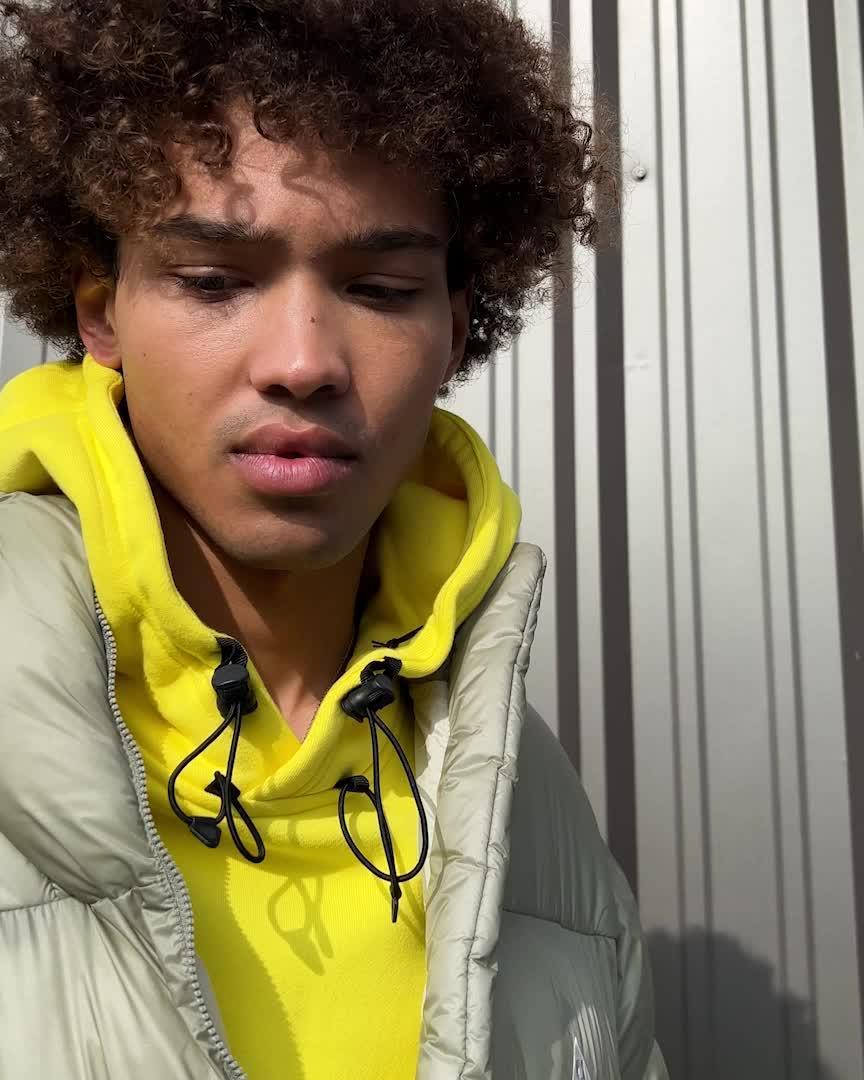 Nike Men's Victori One Slides Product Image