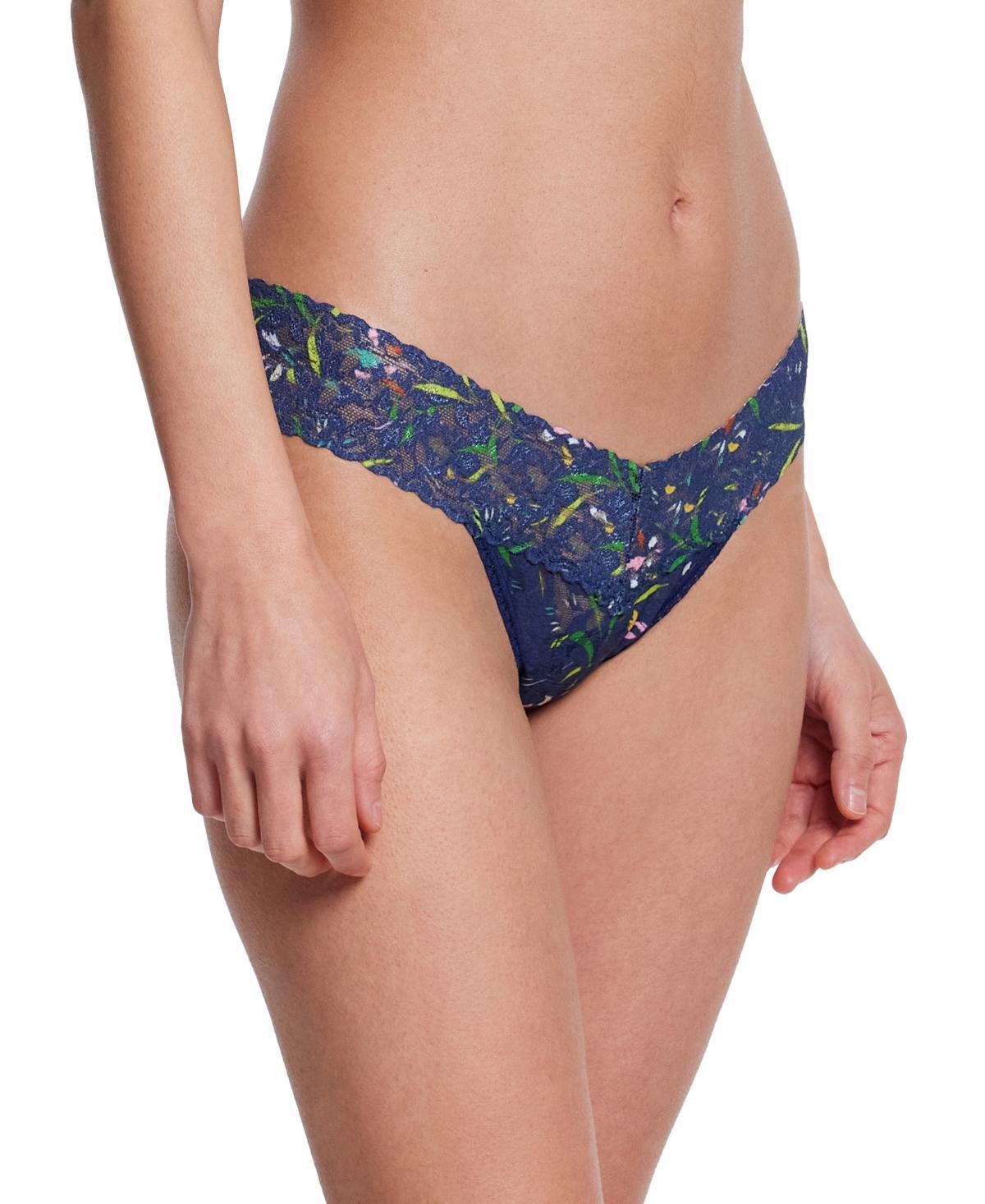 Signature Lace Low Rise Printed Thong Product Image