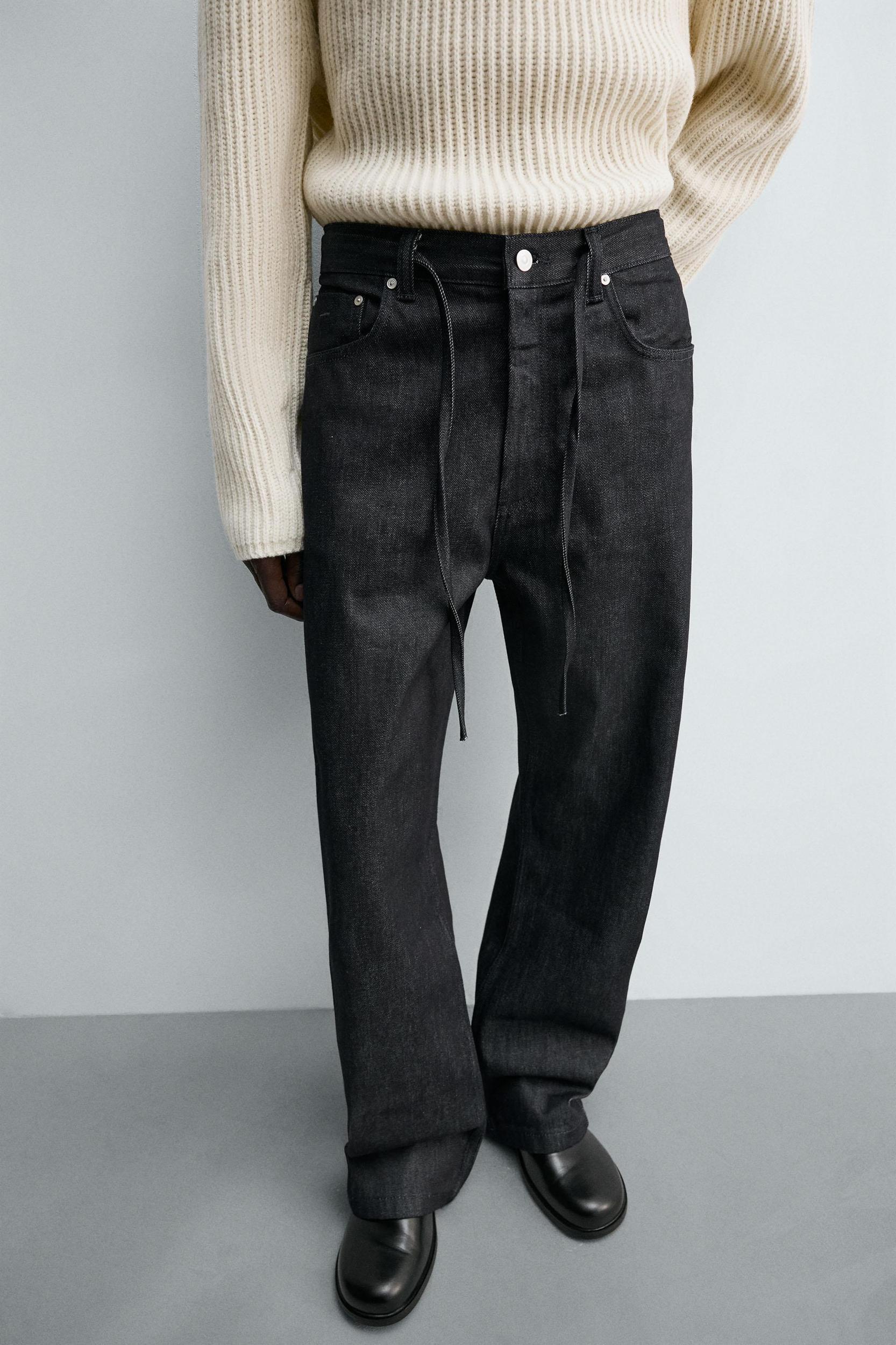 RELAXED FLARE FIT JEANS Product Image
