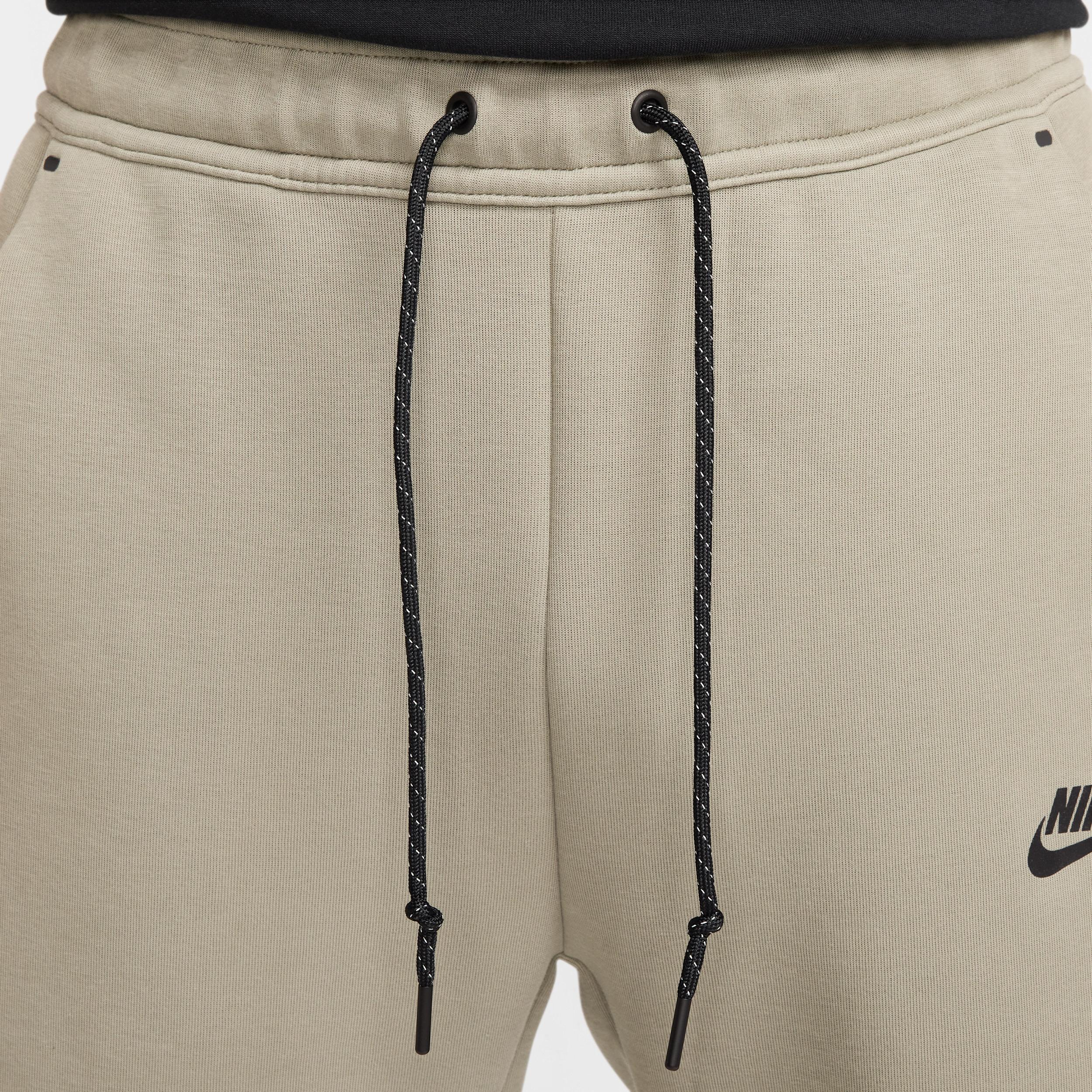 Nike Men's Tech Fleece Jogger Pants Product Image