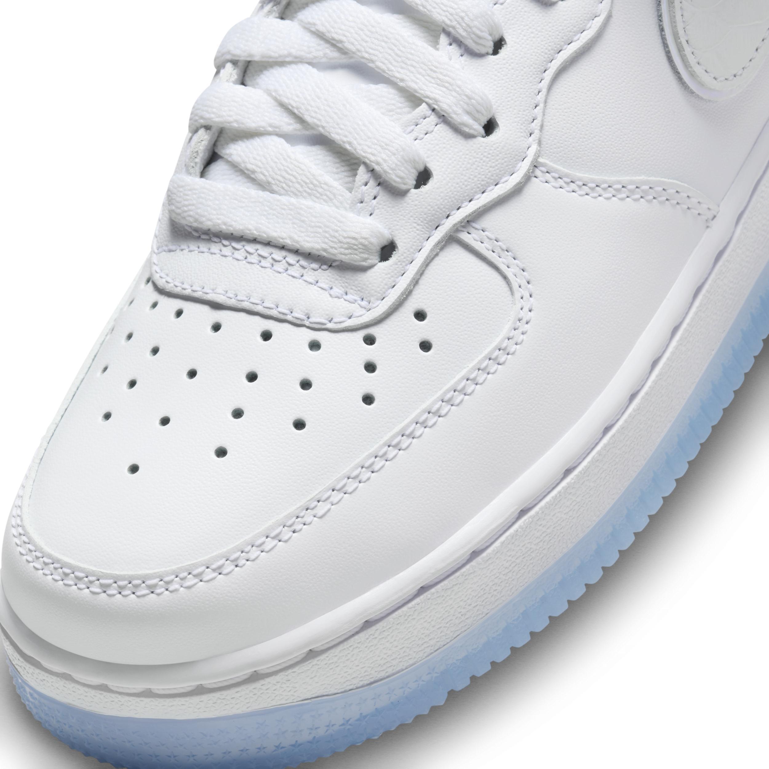 Nike Womens Air Force 1 Mid Shoes Product Image