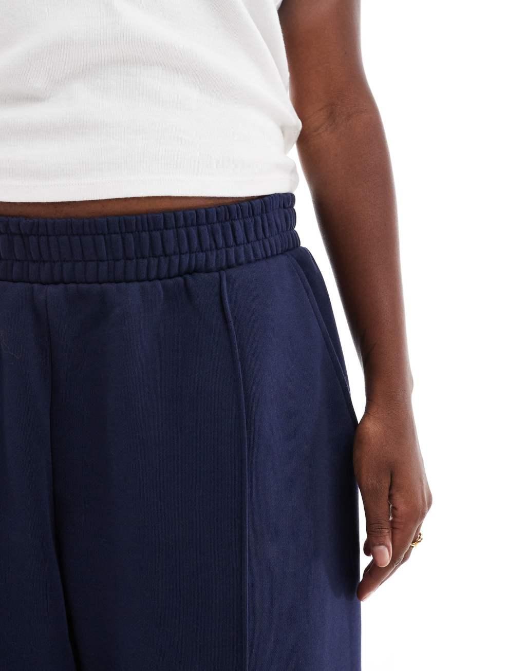 ASOS DESIGN Curve heavy weight straight leg sweatpants with pintuck in navy Product Image