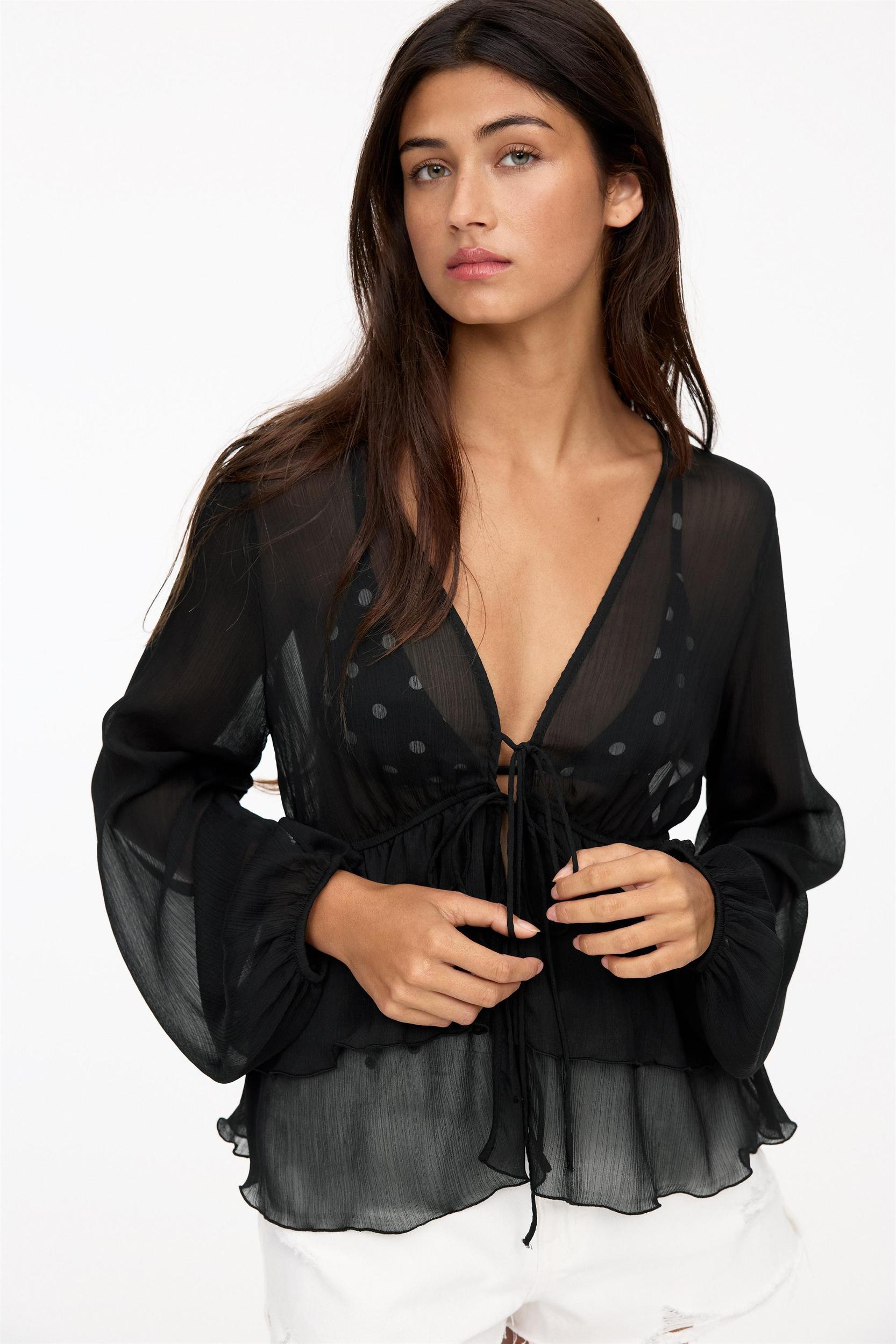 Flowing blouse with ruffles Product Image