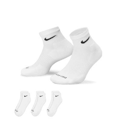 Nike Training Everyday Plus Cushioned 3-pack ankle socks in white Product Image