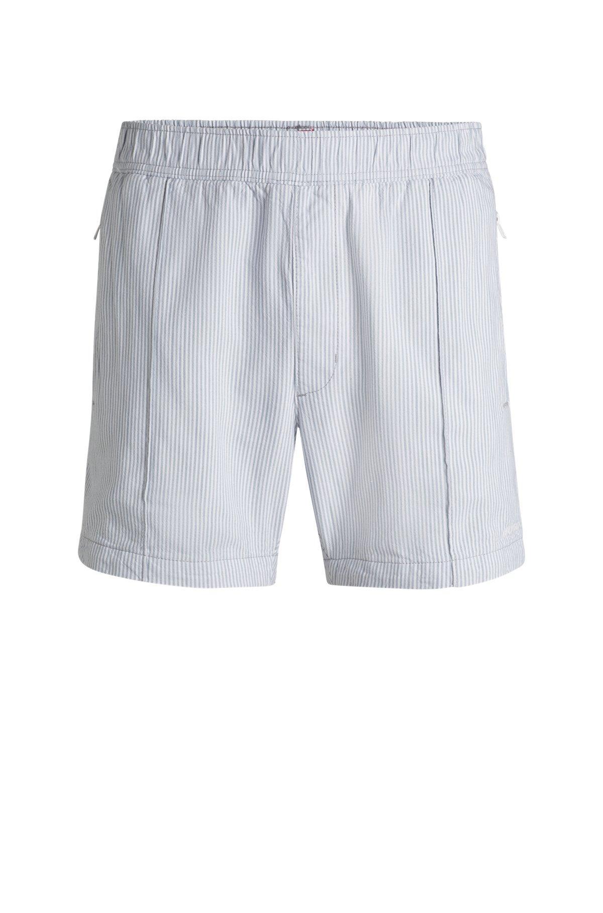 Shorts with vertical stripe Product Image