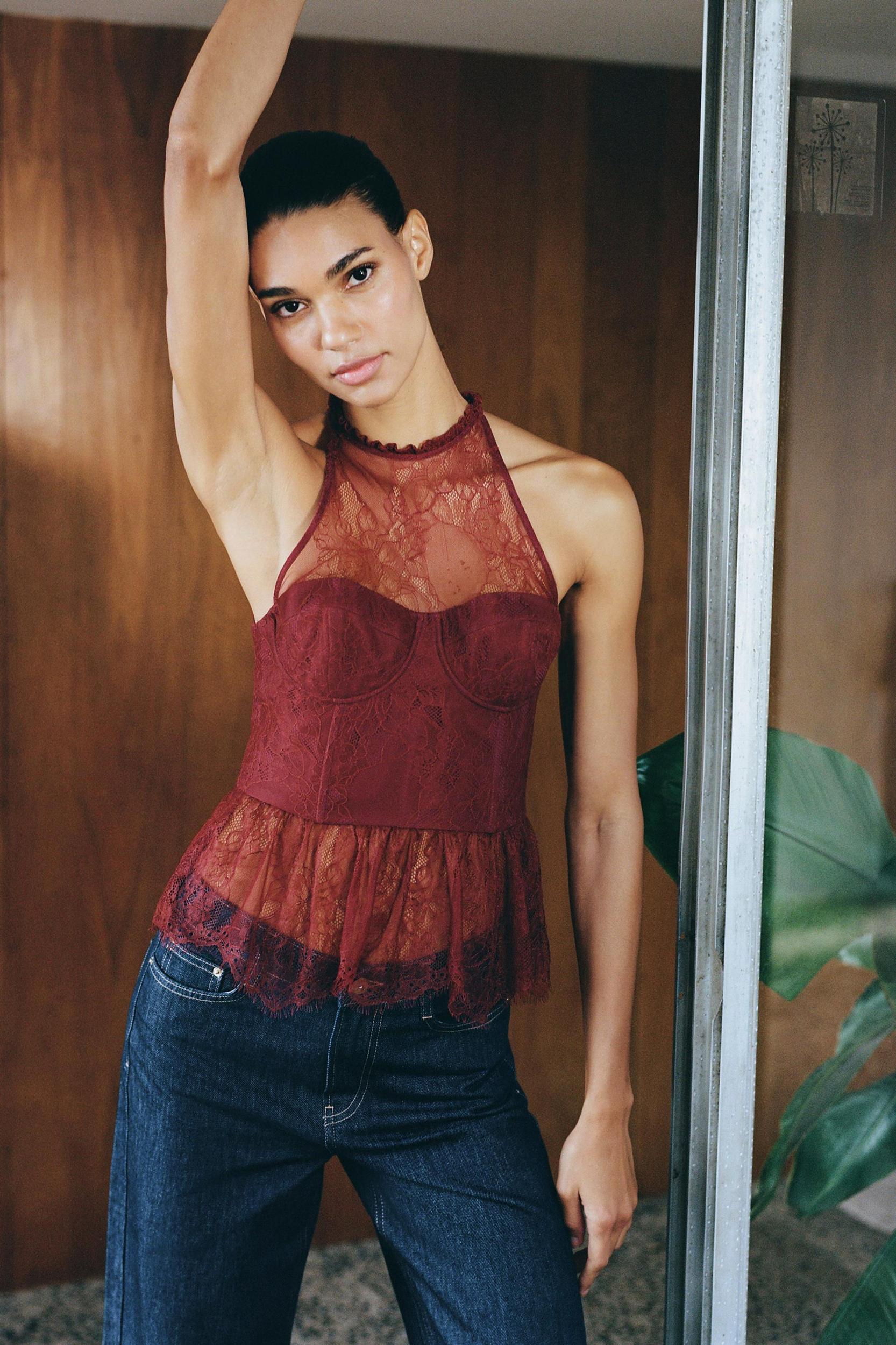 LACE HALTER TOP Product Image