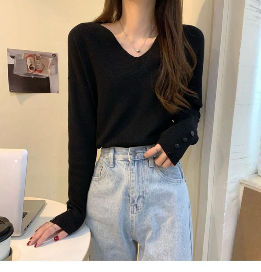 Long Sleeve V-Neck Sweater Product Image