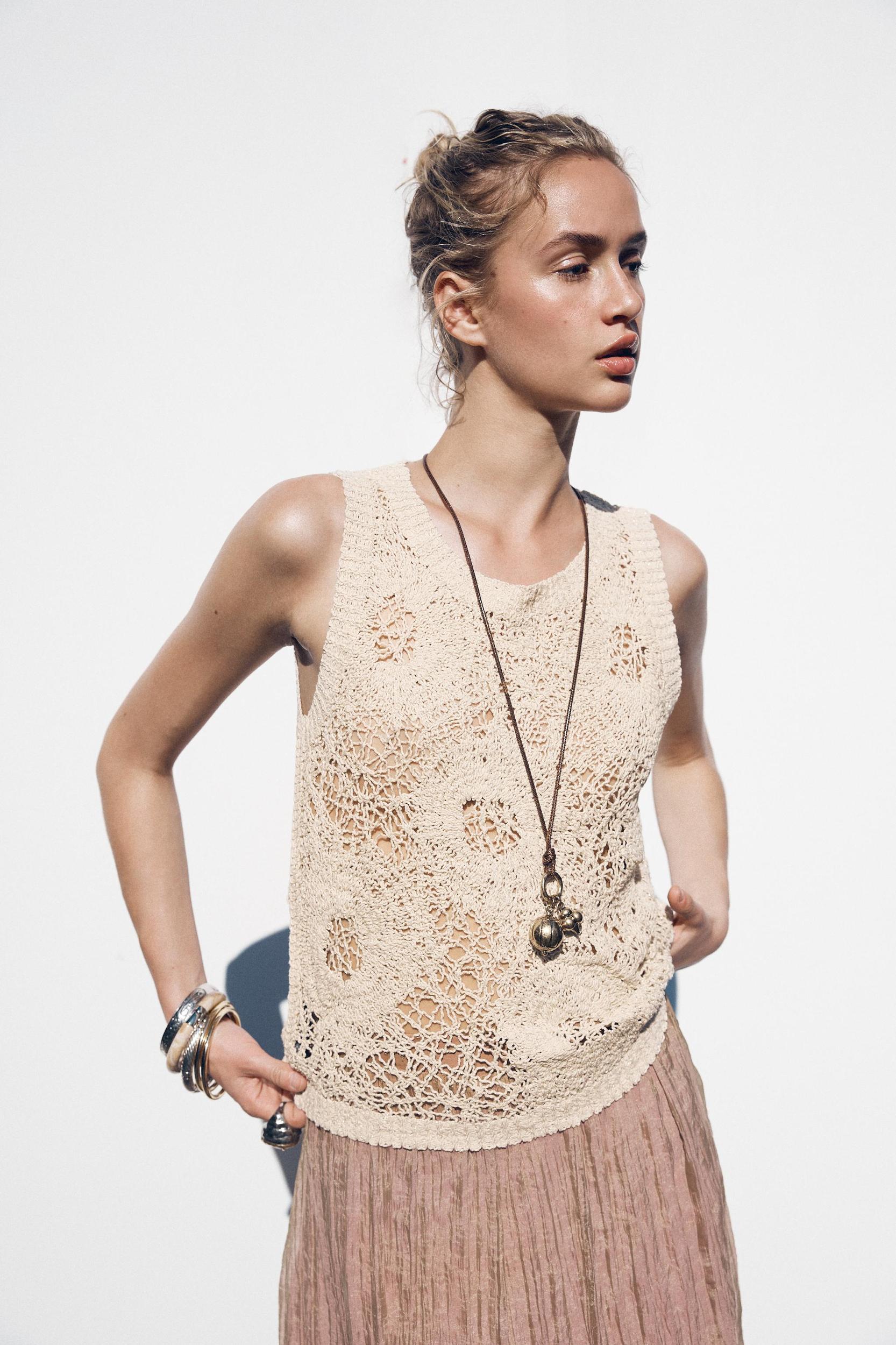 SLEEVELESS CROCHET TOP Product Image