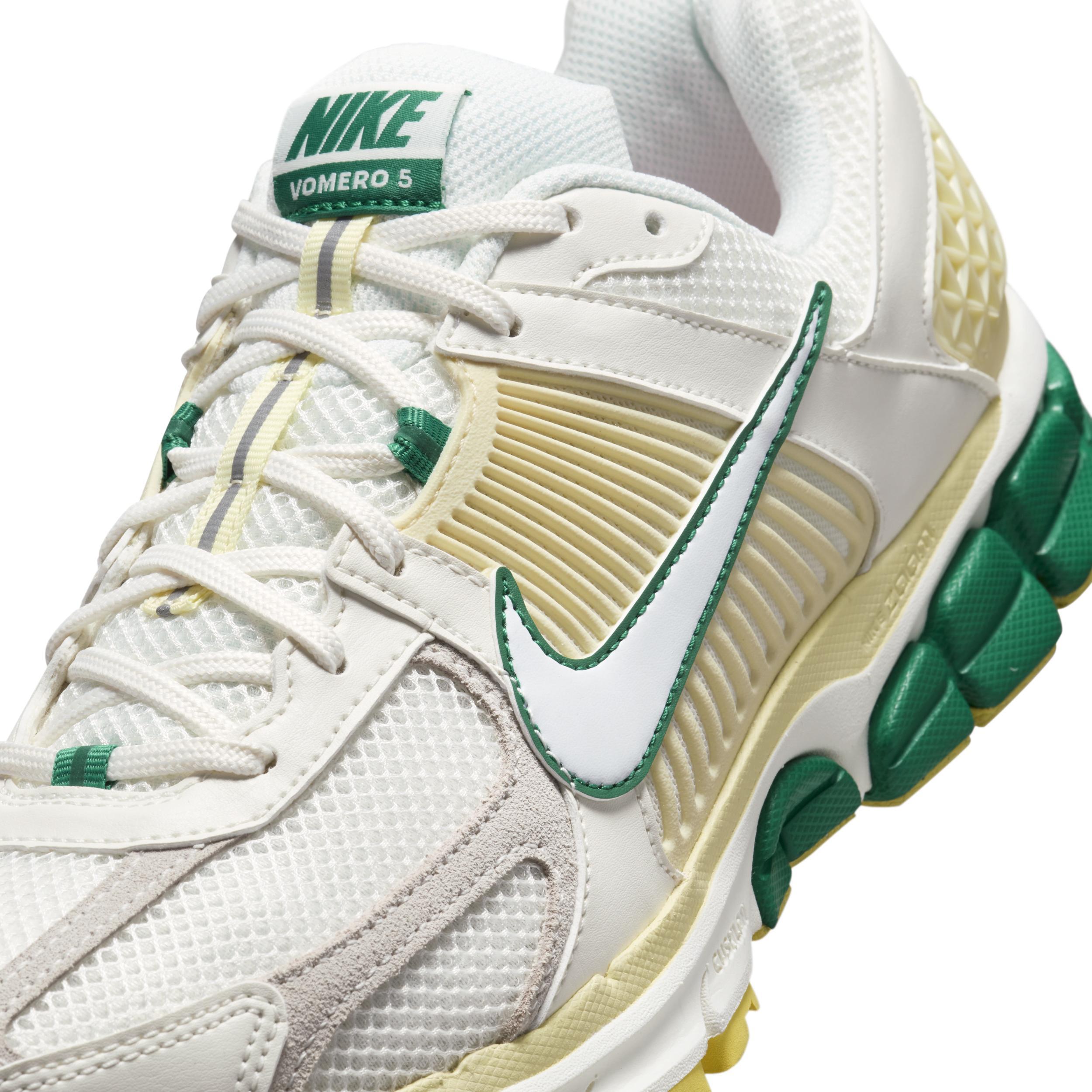 Nike Men's Zoom Vomero 5 Shoes Product Image