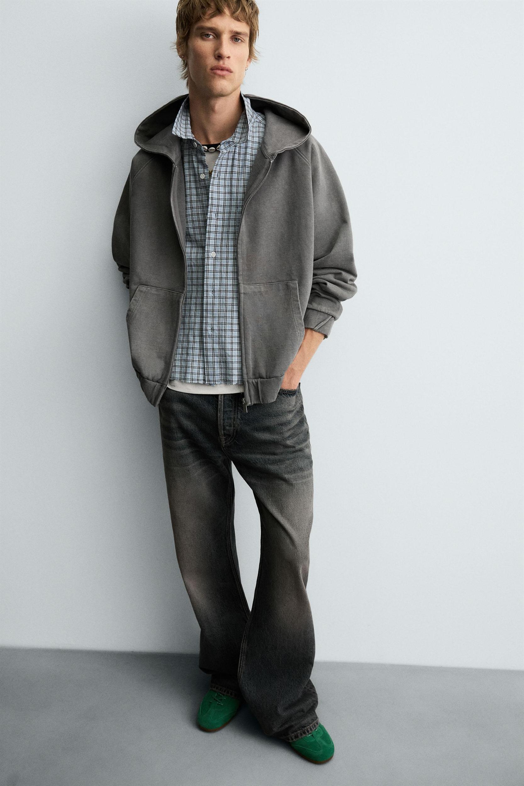 BOXY FIT HOODIE SWEATSHIRT Product Image