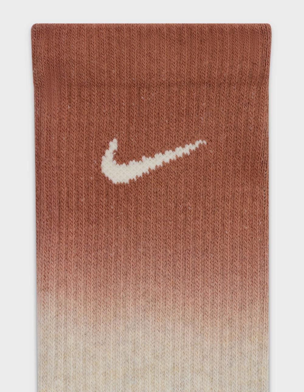 NIKE Everyday Plus Dip Dye Mens Crew Socks Product Image