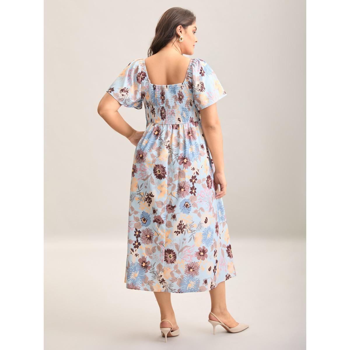 Plus Size Floral Shirred Square Neck Pocket Midi Dress Skyblue Women Elegant Non Square Neck Short sleeve Curvy Midi Dress BloomChic 30/6X Product Image