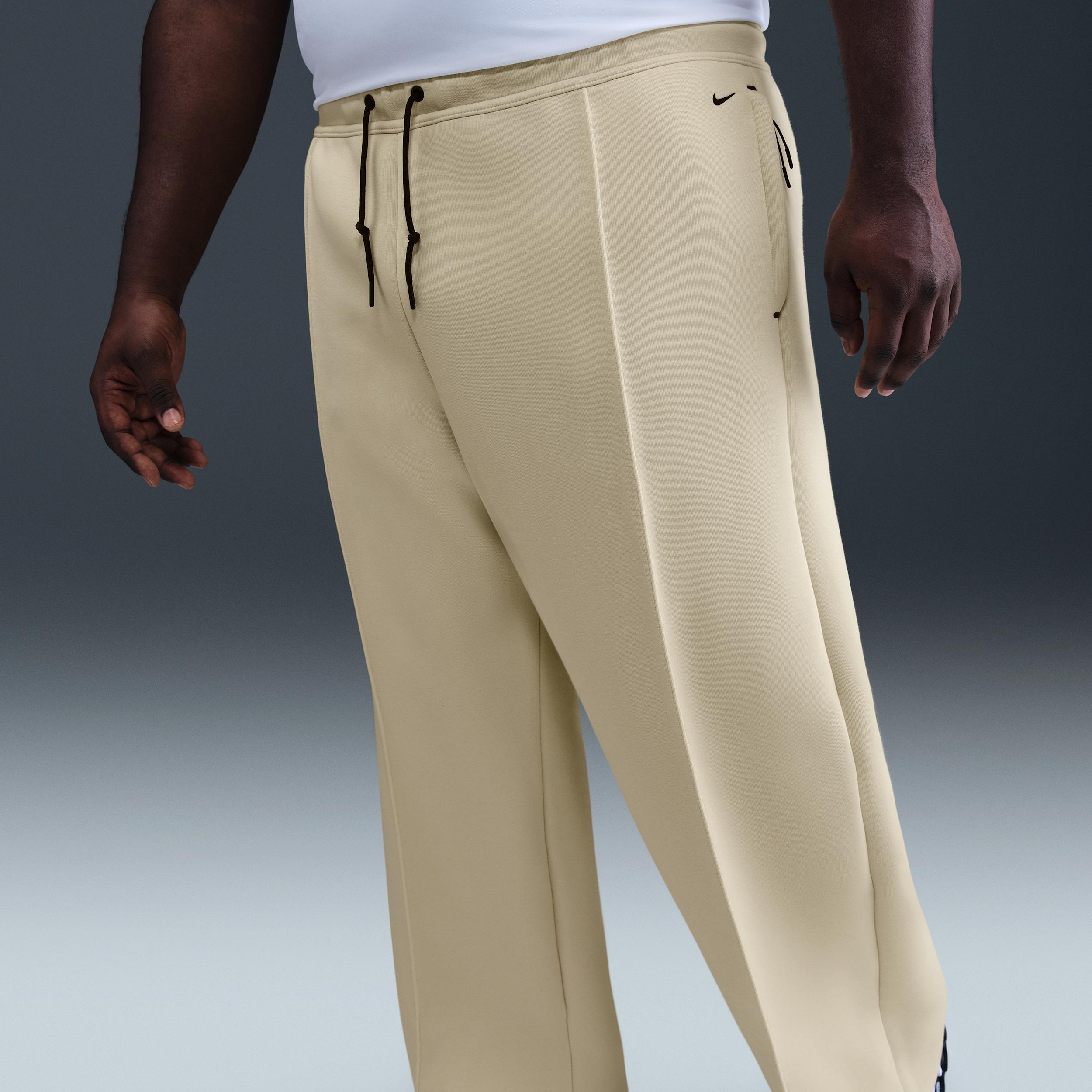 Nike Men's Tech Wide-Leg Fleece Pants Product Image