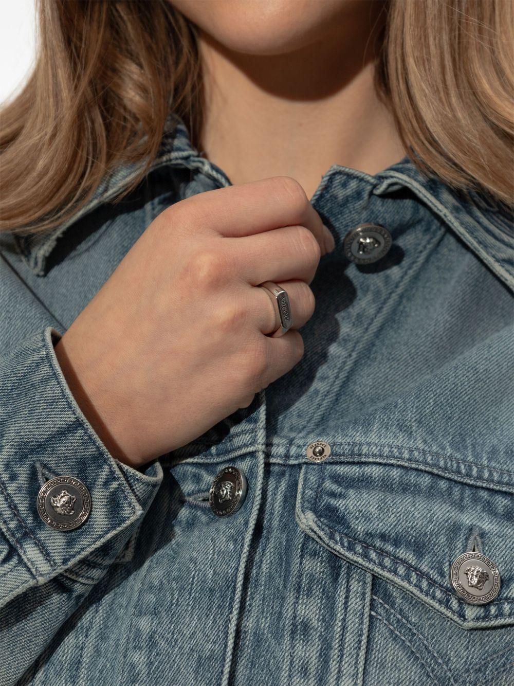 logo-engraved ring Product Image