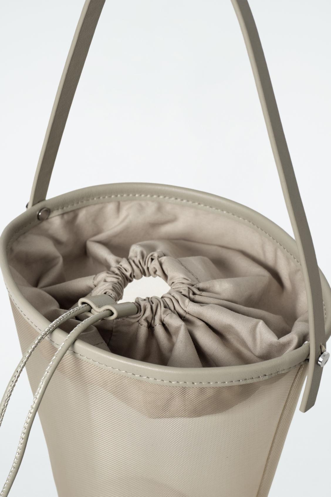 MINI BUCKET BAG - MESH Product Image