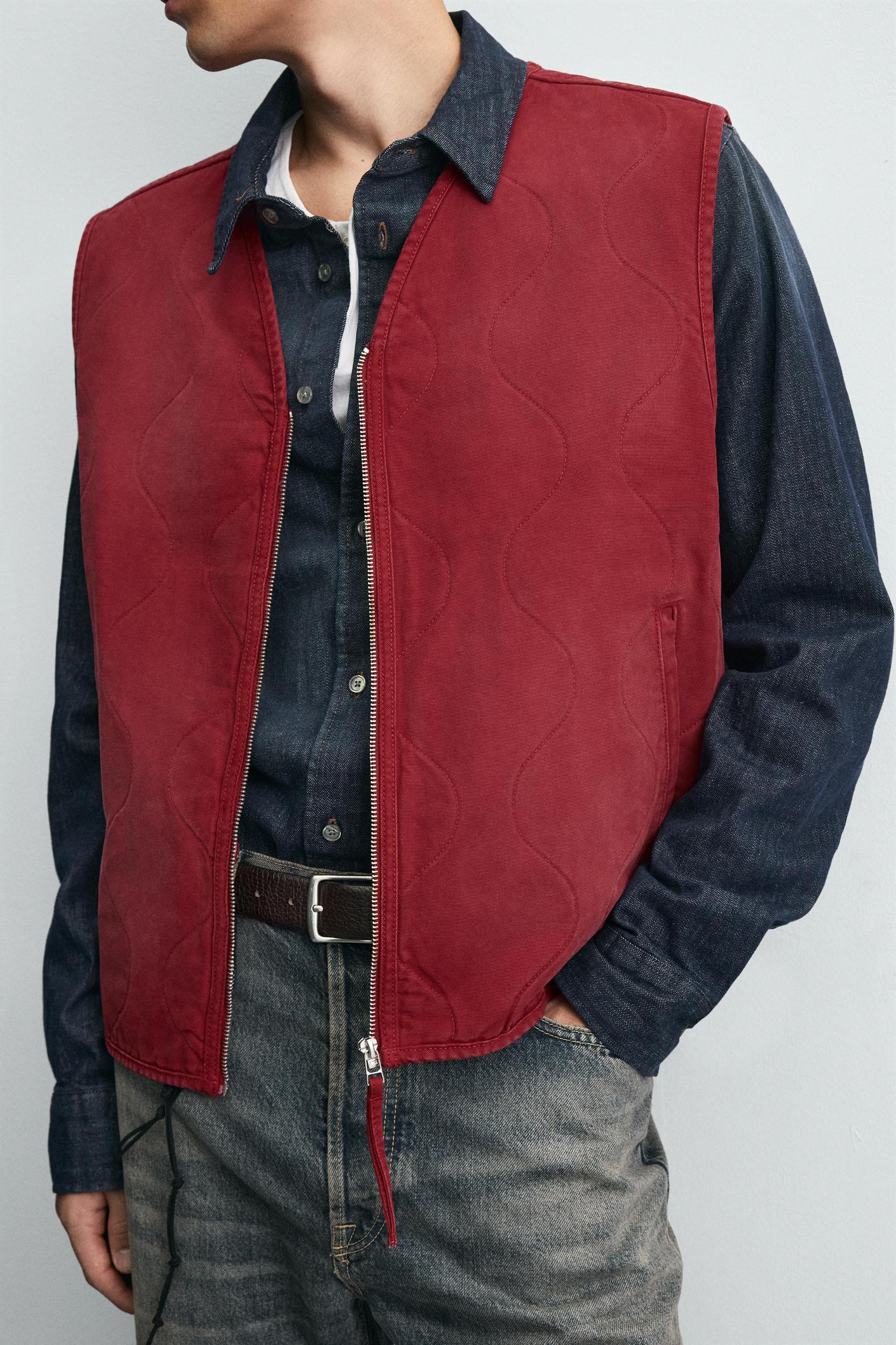 WASHED TOPSTITCHED VEST Product Image
