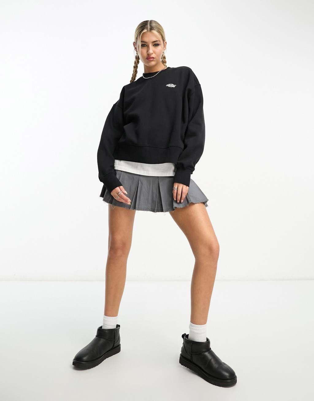 Dickies summerdale premium oversized sweatshirt in black Product Image